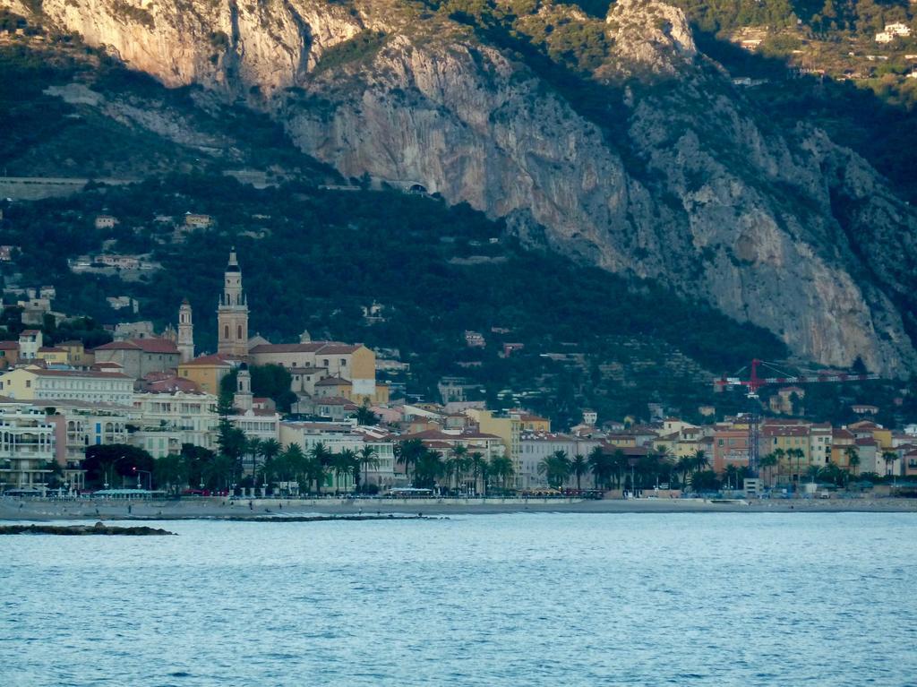 Appartement Les Clematites Menton Eksteriør billede